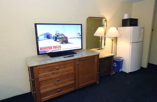 Wildwood Hotel | Quebec Motel