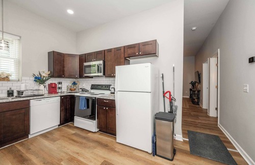 Avondale Apartment | Queen City Retreat 1, Cozy Home for 6 Near Attractions & Restaurants