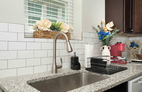 Avondale Apartment | Queen City Retreat 1, Cozy Home for 6 Near Attractions & Restaurants