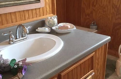 San Angelo Bed & Breakfast | Queen Ensuite with Garden View at Music Garden Mansion