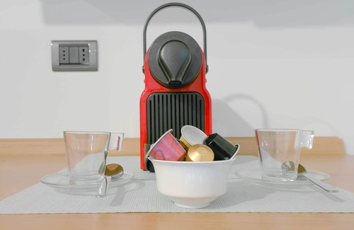 Saragozza-Porto Apartment | Queen Home Bianca - Two Bedroom Apartment, Sleeps 6