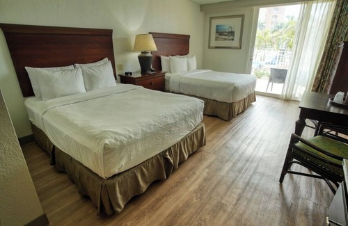 Treasure Island Hotel | Queen Queen Gulf View Room