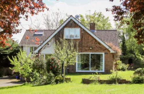 Colwyn Bay House | Queen's Cottage