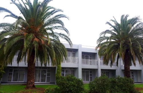 Komani Hotel | Queens Casino and Hotel