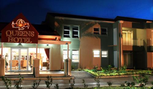 Komani Hotel | Queens Casino and Hotel