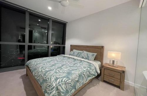 Brisbane Central Business District Apartment | Queens Wharf 54th Floor