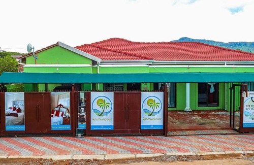 Komani Bed & Breakfast | QUEENSTOWNPALMLODGE (PTY) LTD