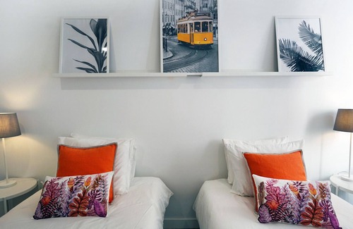 Carvoeira Apartment | Queluz Terrace 1