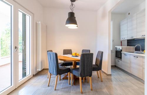 Quercianella Apartment | Quercianella Lovely Villa near the Sea W/Parking!