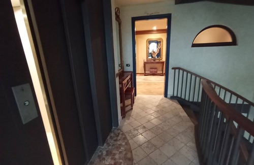 Gargallo Villa | Questa elegante villa offre camere perfetto per viaggi di lavoro o di coppia