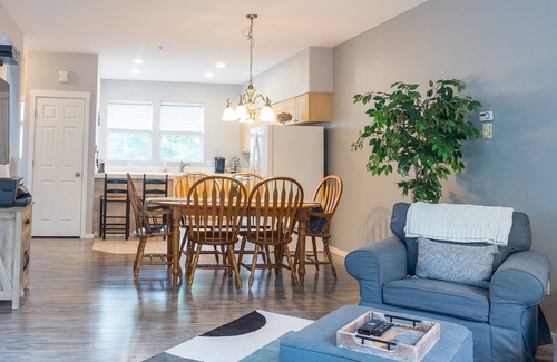 Beaverton House | *Quiet 2BR | Home Away From Home | Nike + Intel Nearby *