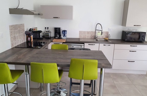 Cheray House | Quiet 3-bedroom 3-bathroom house