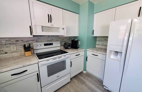 Eau Claire House | Quiet 3BR/2BA Near Mall, Shopping Centers, & I-94