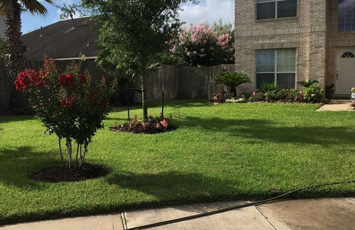 Mission Bend House | Quiet and Comfortable