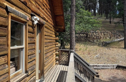 Susanville Cabin | Quiet and Cozy Cabin