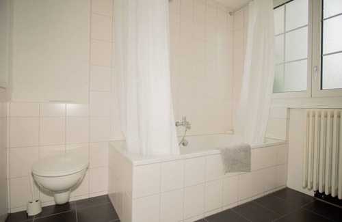 Basel Apartment | Quiet and modern apartment right next to the park