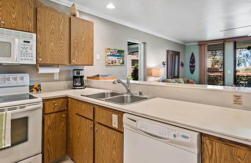 Waikoloa Condo | Quiet and Peaceful Getaway on the Ground Floor and a short walk to the pool !
