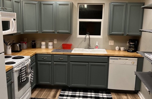 Richland House | Quiet and secluded barn home close to Ft Leonard Wood and outdoor activities!