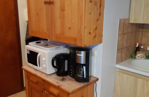 Chamonix City Centre Apartment | Quiet Apartment Near Chamonix Center, Private Garage, Ski Locker