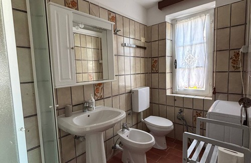 Colle D'orano Apartment | Quiet apartment in front of Corsica