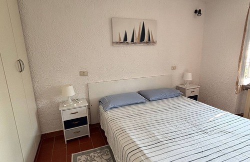 Colle D'orano Apartment | Quiet apartment in front of Corsica