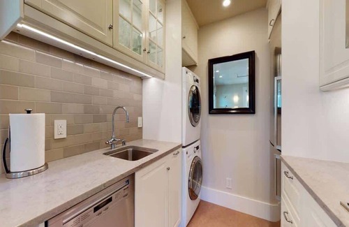 Rockridge House | Quiet Apartment Near College Ave in Oakland