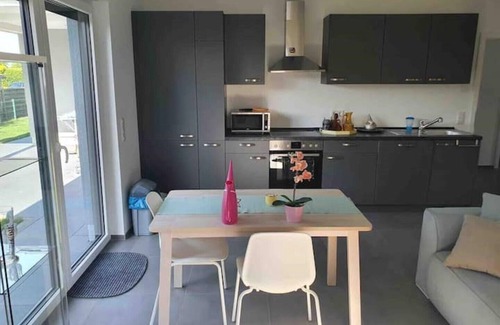 Brechen Apartment | Quiet apartment with terrace