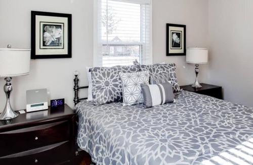 Hikes Point House | Quiet Area | Expressway Nearby | Families Welcome