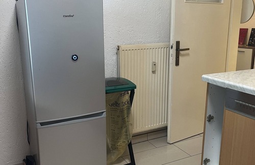 Mehlem Apartment | Quiet beautiful apartment with garden and 2 parking spaces and 1 min. from the Rhine