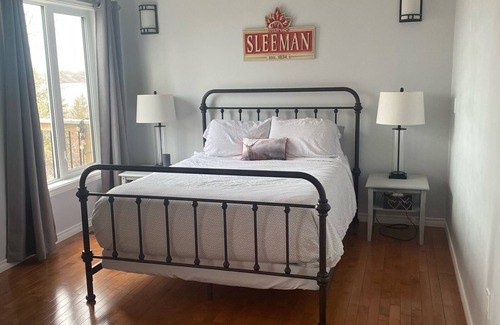 Manitou Beach House | Quiet cabin