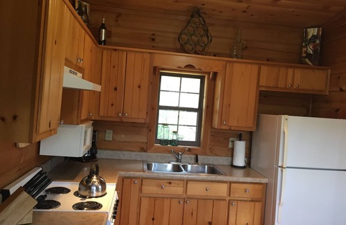 West Jefferson Cabin | Quiet cabin in the woods.