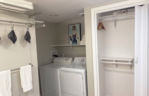 Savannah Cottage | Quiet, charming cottage central to all things Savannah
