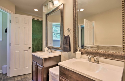 Columbia Cottage | Quiet Columbia Home w/ Fire Pit & Pool Table!