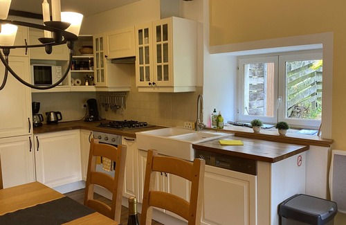 Villerserine Cottage | quiet cottage, near Poligny and Arbois, vineyards, lakes, waterfalls, hiking