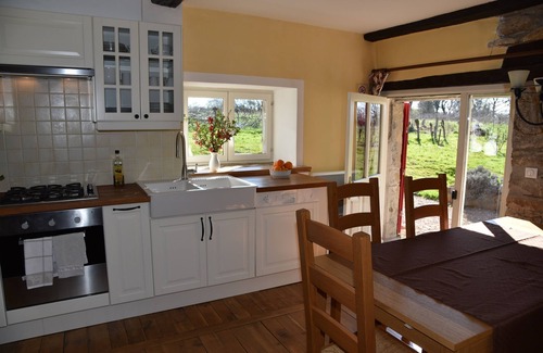 Villerserine Cottage | quiet cottage, near Poligny and Arbois, vineyards, lakes, waterfalls, hiking