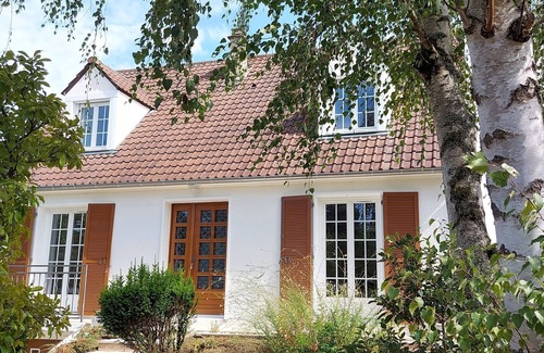 Milly-la-Foret House | Quiet detached house with large garden 10 minutes from Milly La Forêt's covered market
