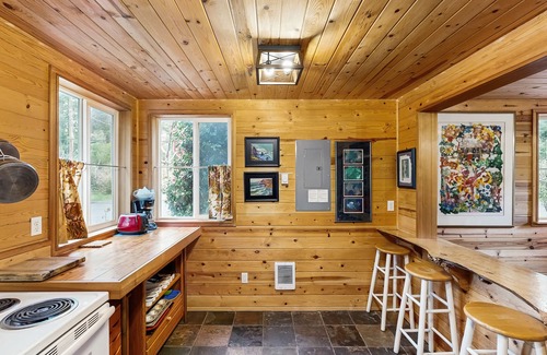 Otter Rock Cabin | Quiet, Dog-Friendly Cabin Close to the Beach with WiFi and Tons of Character