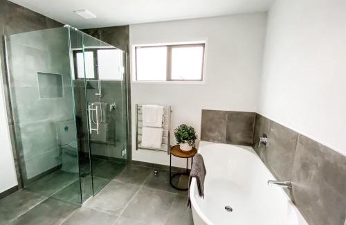Karkari Peninsula House | Quiet Escape