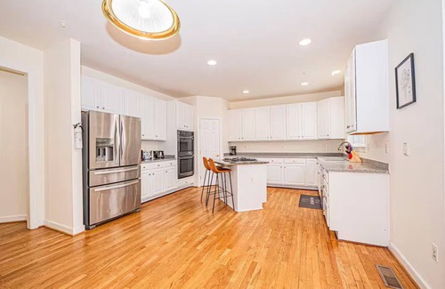 Bowie House | Quiet Escape with Easy DC Access-5BRMs Free Parking