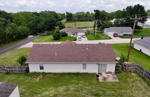 Columbia House | Quiet, Family Friendly Home