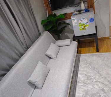 Hatta Other | Quiet Farm Caravan