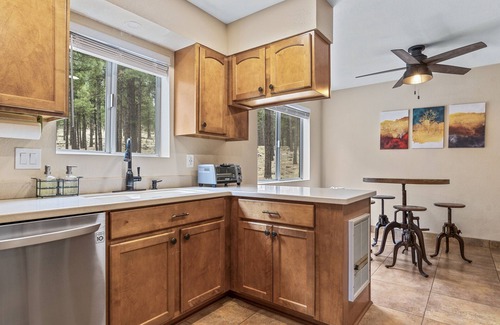 Fort Valley House | Quiet Forest Retreat in Historic Fort Valley