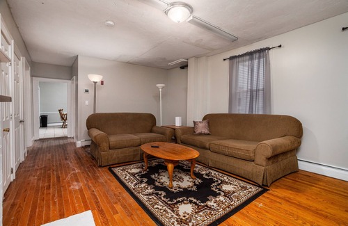 Leominster Apartment | Quiet Furnished 2BR Unit in North Leominster!