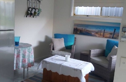 Central Coast Apartment | Quiet getaway on the coast