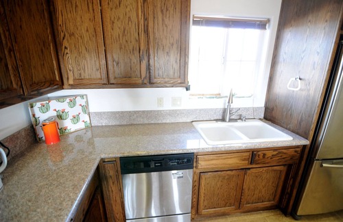 Landers House | Quiet Getaway & Stargazing near Joshua Tree National Park