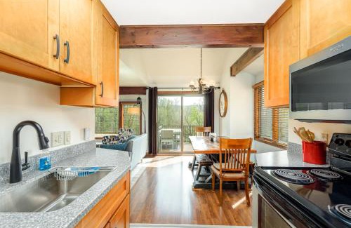 The Galena Territory House | Quiet Home Minutes from Lake Galena & Eagle Ridge