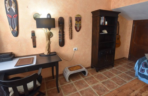 Alcala House | Quiet house by the sea / beach, WiFi, child-friendly, terrace - great location