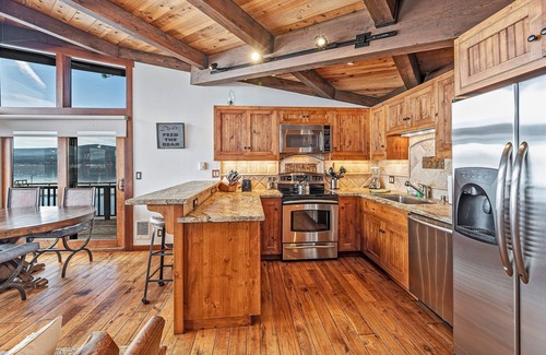 Dollar Point Condo | Quiet Lakefront Tahoe Condo with 180º Views, Close to Skiing and Downtown Tahoe City!