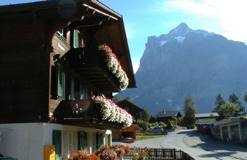 Grindelwald Ski Chalet | quiet location, directly at the ski school with view to the Eigernordwand