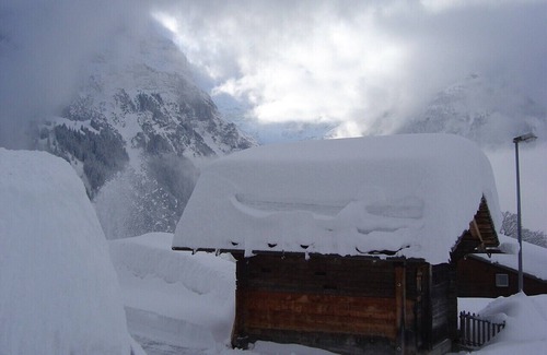 Grindelwald Ski Chalet | quiet location, directly at the ski school with view to the Eigernordwand